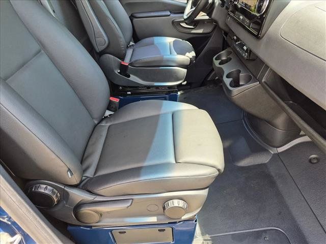 Used 2024 Mercedes-Benz eSprinter 170 Cargo image 16