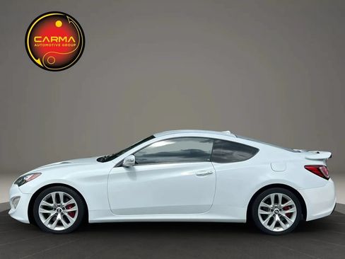Used 2015 Hyundai Genesis 3.8 RWD image 2