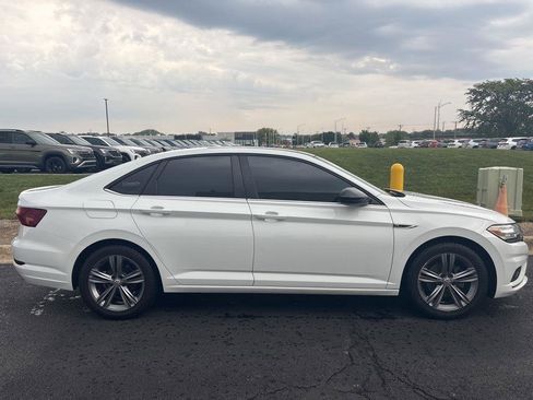 Used 2021 Volkswagen Jetta R-Line w/ R-Line Cold Weather Package image 5