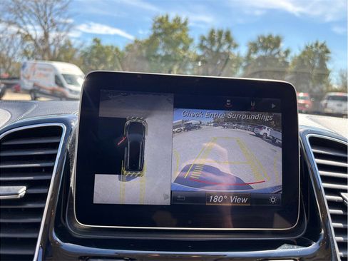 Used 2018 Mercedes-Benz GLS 450 4MATIC image 35