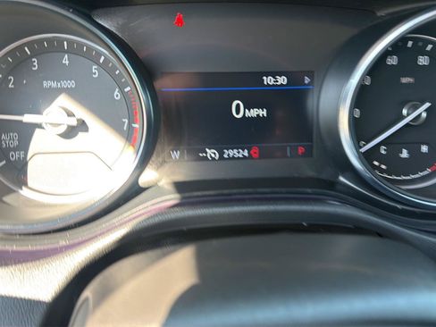 Used 2021 Buick Encore GX Select w/ Sport Touring Package FWD image 23