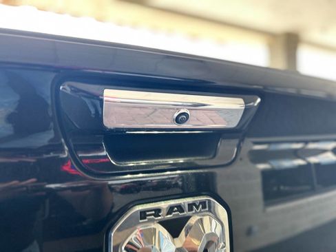 Used 2022 RAM 1500 Limited AWD/4WD image 17