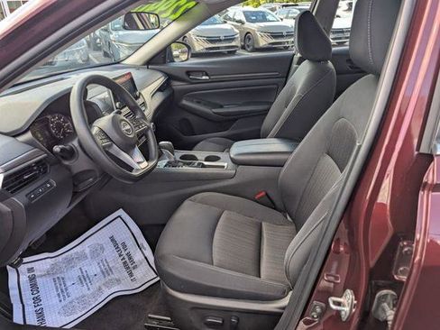 Certified 2025 Nissan Altima 2.5 SV FWD image 13