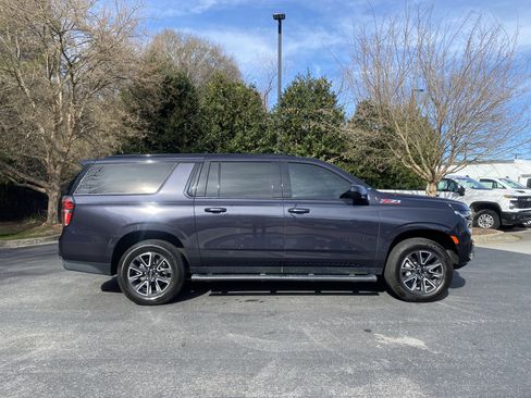 Used 2023 Chevrolet Suburban Z71 image 10