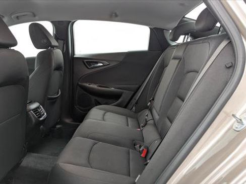 Used 2025 Chevrolet Malibu LT FWD image 17