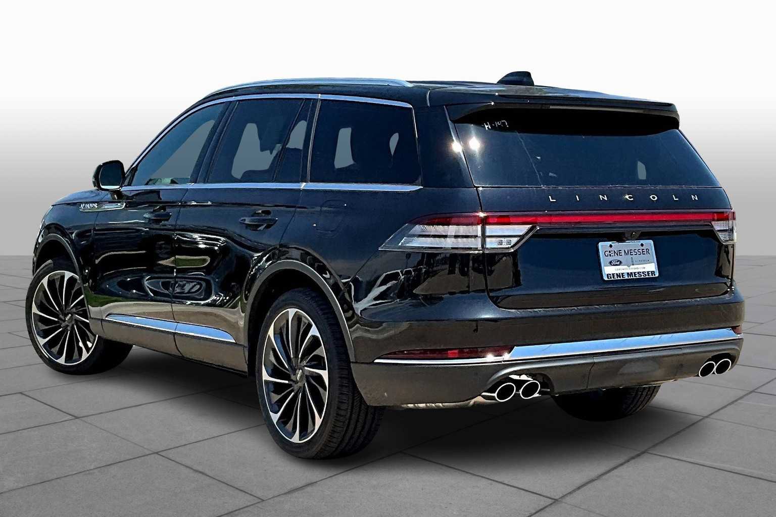 Used 2025 Lincoln Aviator Reserve w/ Luxury Package AWD/4WD image 12