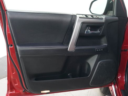 Used 2021 Toyota 4Runner Limited AWD/4WD image 19
