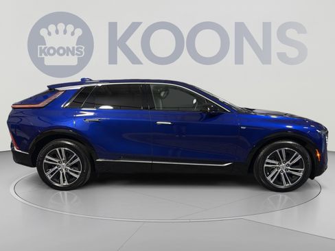 Used 2024 Cadillac Lyriq Luxury RWD image 8