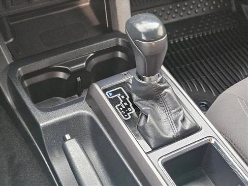 Used 2018 Toyota Tacoma TRD Off-Road image 13