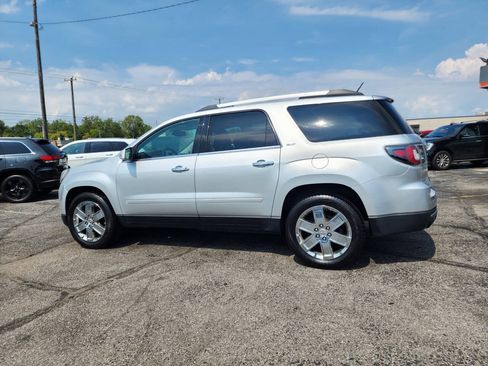 Used 2017 GMC Acadia Limited SLT AWD/4WD image 4