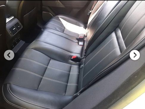 Used 2019 Land Rover Range Rover Velar S AWD/4WD image 12