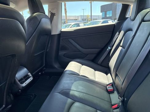 Used 2018 Tesla Model 3 Long Range image 16