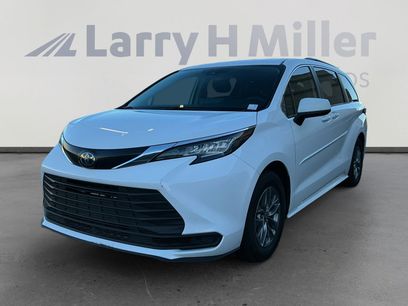 Used 2023 Toyota Sienna LE