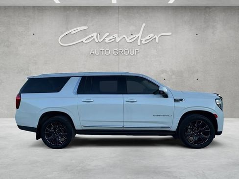 Used 2023 GMC Yukon XL Denali AWD/4WD image 17