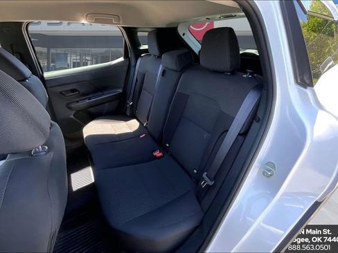 Used 2025 Nissan Kicks S AWD/4WD image 22