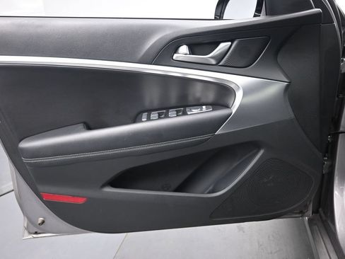 Used 2025 Genesis G70 2.5T AWD/4WD image 24