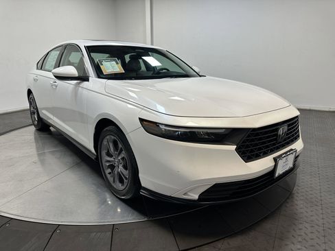 Certified 2023 Honda Accord EX image 2