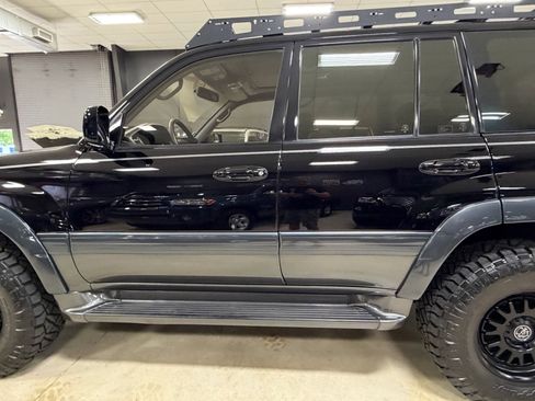 Used 2001 Toyota Land Cruiser AWD/4WD image 14