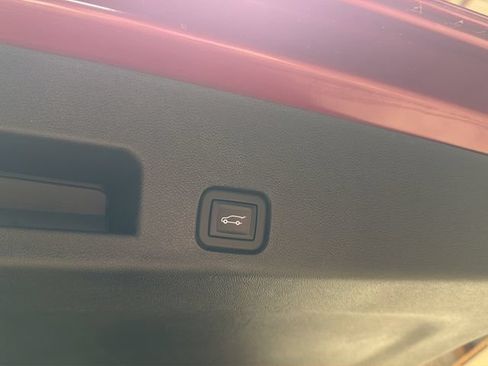 Used 2025 Chevrolet Traverse RS w/ LPO, Floor Liner Package AWD/4WD image 14