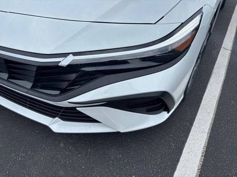 Certified 2025 Hyundai Elantra Sport FWD image 26