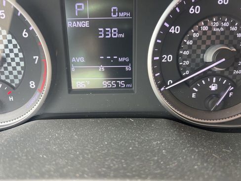 Used 2019 Hyundai Elantra SE w/ Cargo Package FWD image 5