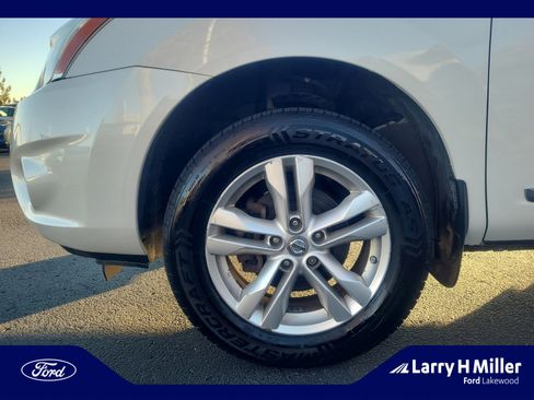 Used 2013 Nissan Rogue SV image 26