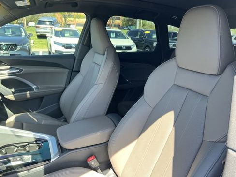 Used 2025 Audi Q5 Prestige AWD/4WD image 9
