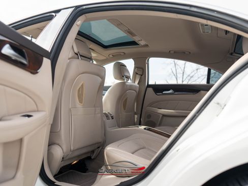 Used 2017 Mercedes-Benz CLS 550 w/ Premium 2 Package image 21