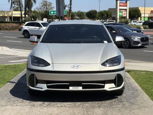 Used 2023 Hyundai Ioniq 6 SEL image 2