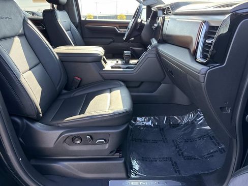 Used 2023 GMC Sierra 1500 Denali w/ Denali Reserve Package AWD/4WD image 19