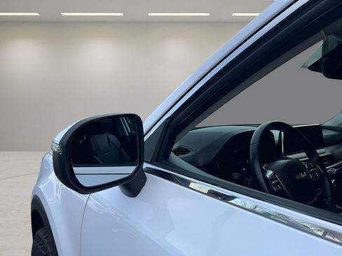 Used 2022 Kia Telluride LX image 25