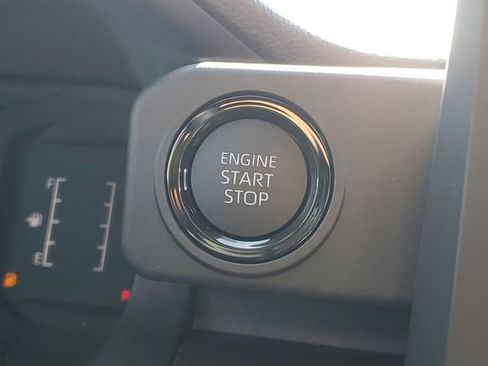 Used 2025 Toyota Tacoma SR5 image 20