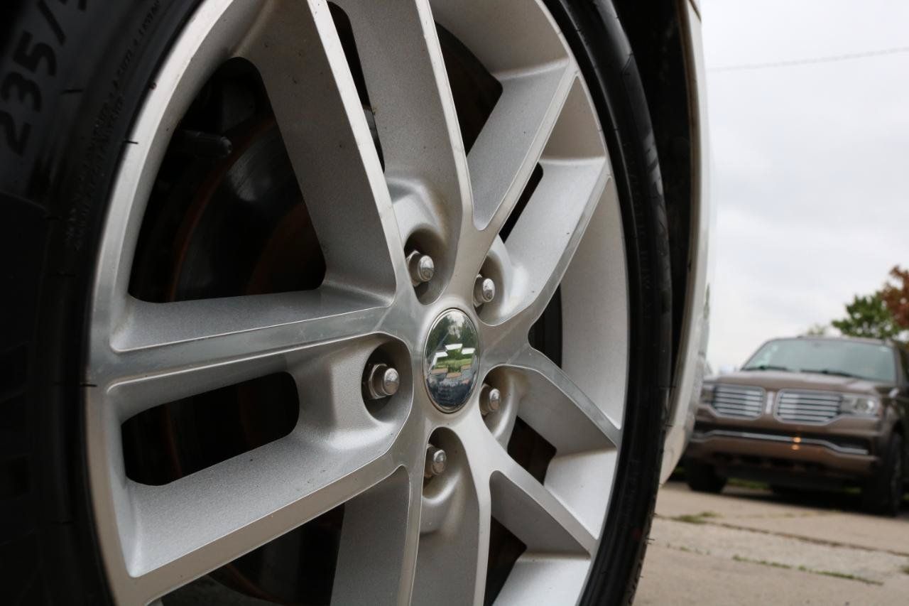 Used 2014 Chevrolet Impala LTZ FWD image 8