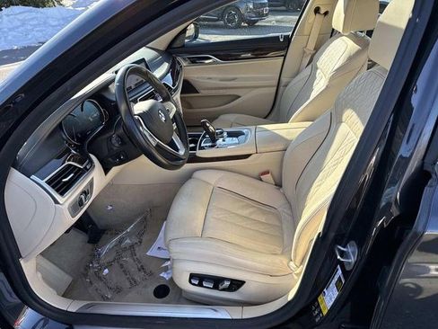 Used 2019 BMW 740i xDrive w/ Executive Package image 14