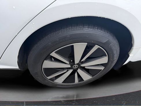 Used 2021 Nissan Altima 2.5 SV w/ SV Premium Package image 11