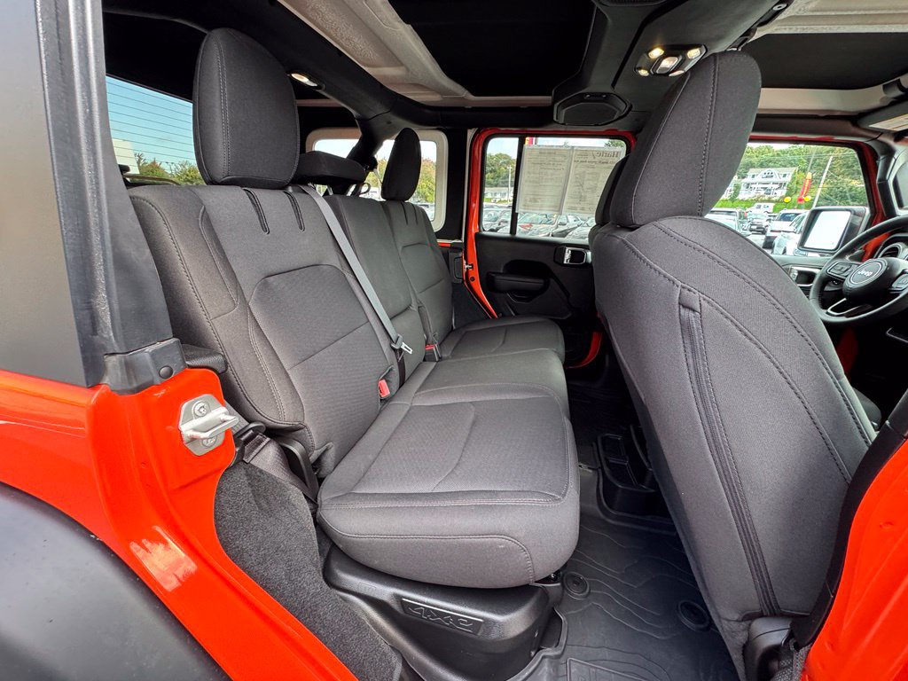 Used 2023 Jeep Wrangler Unlimited w/ Convenience Group AWD/4WD image 24