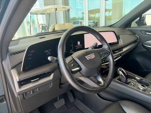 Used 2025 Cadillac XT4 Premium Luxury AWD/4WD image 10