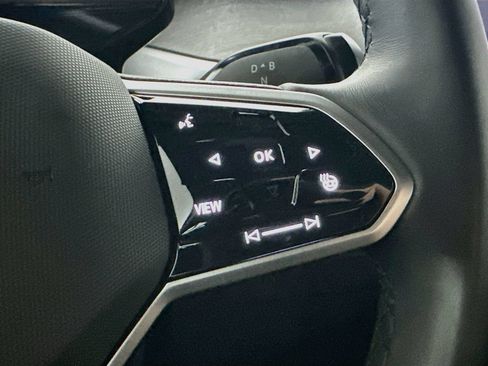 Used 2025 Volkswagen ID. Buzz Pro S RWD image 19
