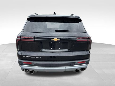 Used 2026 Chevrolet Traverse LT AWD/4WD image 4
