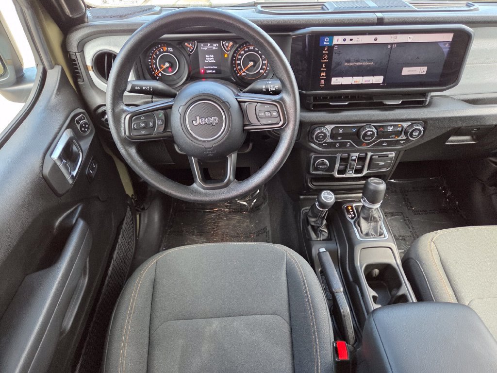 Used 2025 Jeep Gladiator Sport AWD/4WD image 25