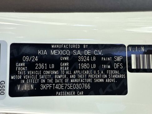 Used 2025 Kia K4 LXS image 32