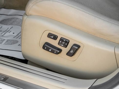 Used 2012 Lexus LS 460 L image 33