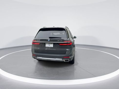 Used 2026 BMW X7 xDrive40i w/ Premium Package image 7