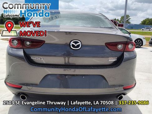 Used 2023 MAZDA MAZDA3 s FWD image 7
