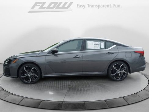 New 2025 Nissan Altima 2.5 SR w/ SR Premium Package image 4