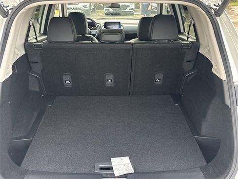 Used 2023 Nissan Rogue SV w/ SV Premium Package image 10