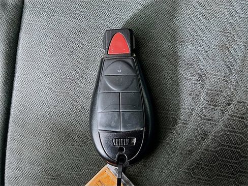 Used 2013 RAM 1500 Express image 9