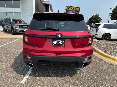 Used 2024 Honda Passport Black Edition image 6