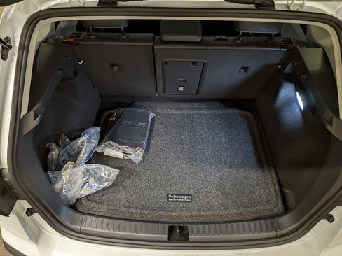 New 2025 Volkswagen Taos SE image 26