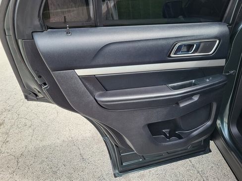 Used 2016 Ford Explorer XLT w/ Equipment Group 201A FWD image 26